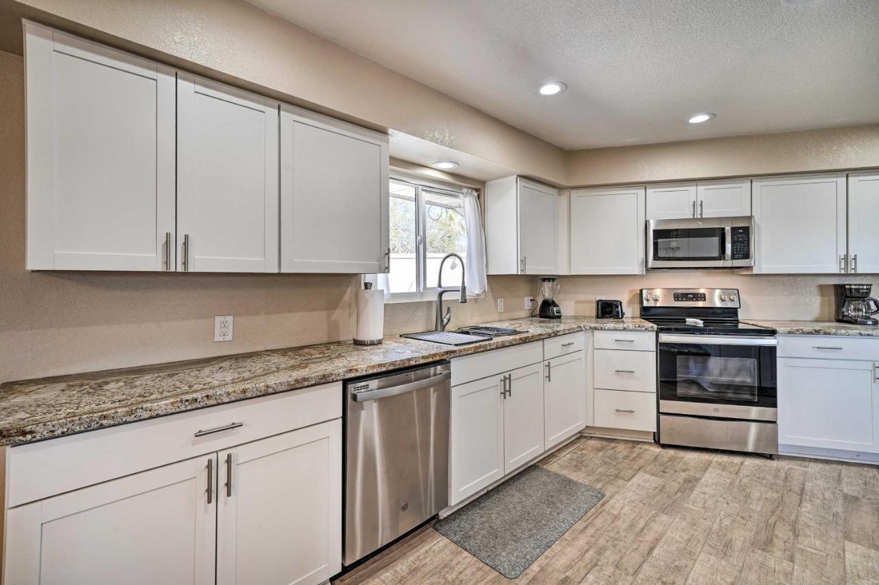 Lake Havasu Family Retreat With Patio And Game Room Lake Havasu City Exterior photo